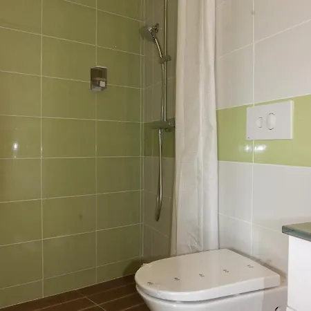 Tir Na Nog Bed and breakfast 4*